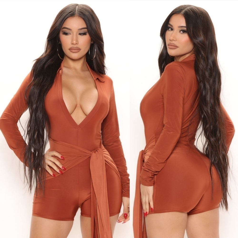 NWT RUST SLINKY PLUNGING NECK TIE WAIST ROMPER